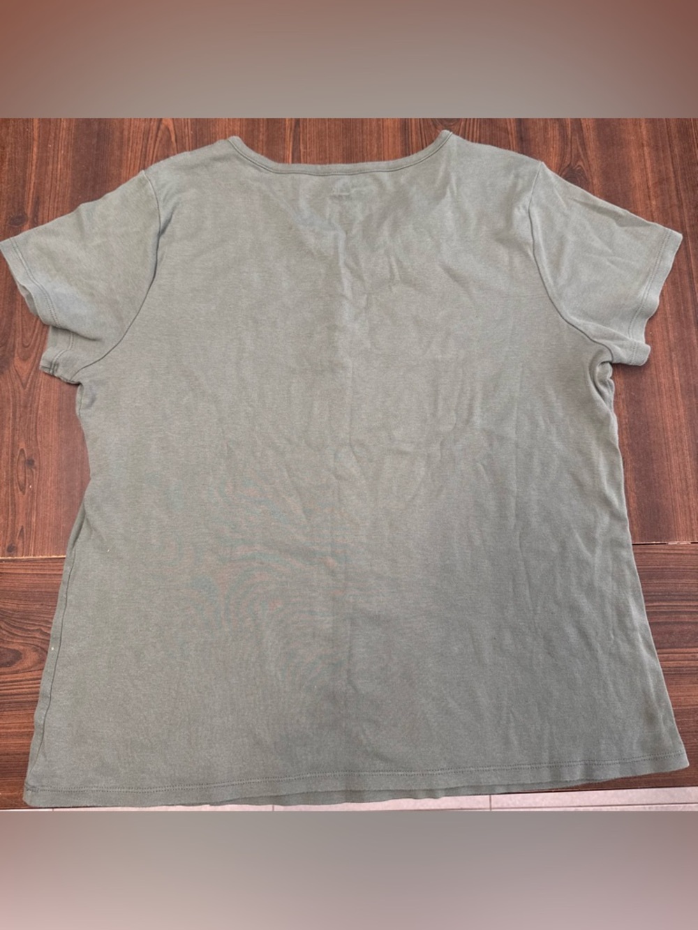 croft & barrow Olive Short Sleeve Henley Women’s Top - Picture 3 of 3